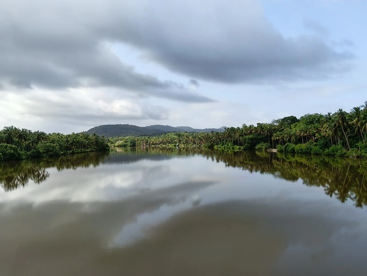 Punnakka River (Payyanur River)